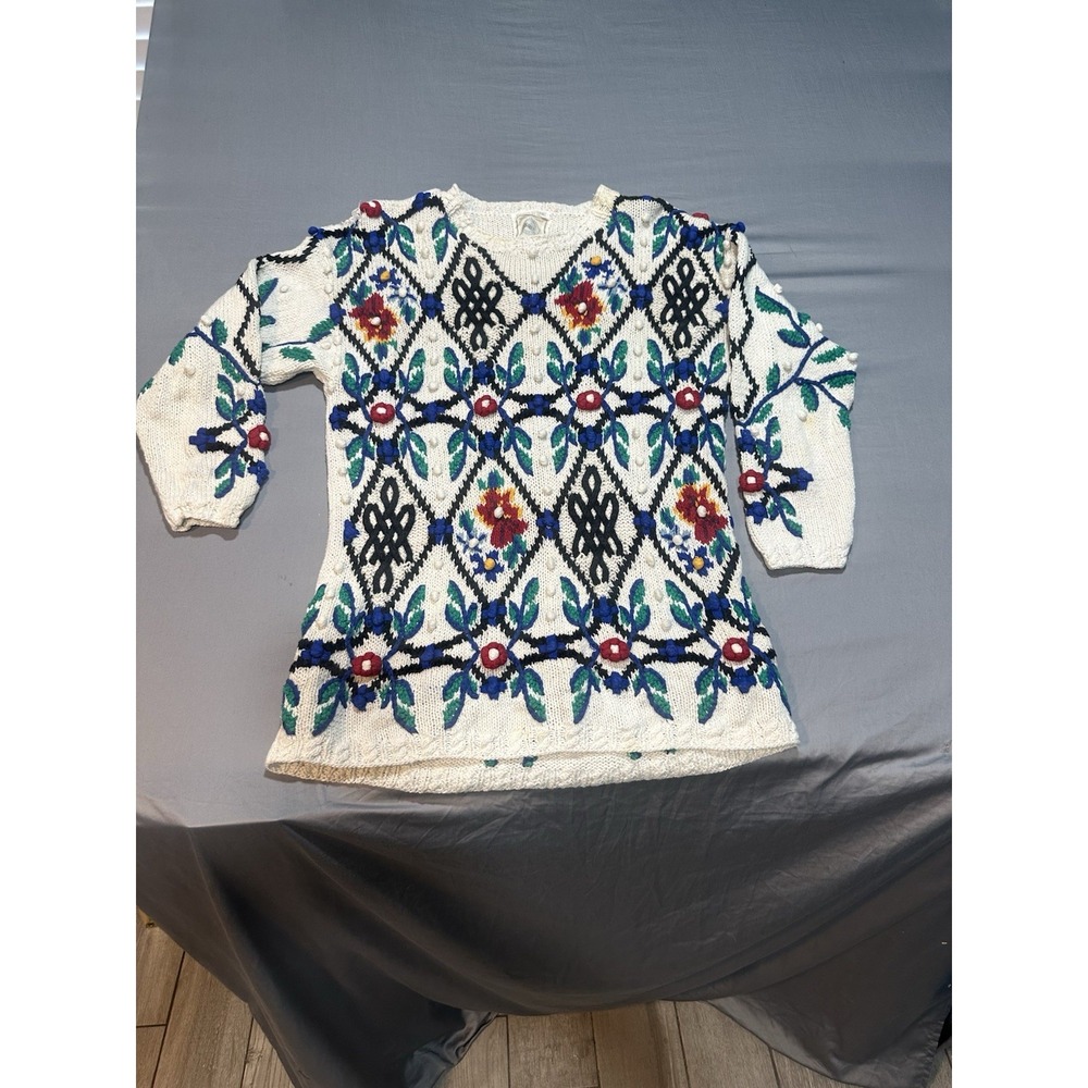 VTG Bass Hand Knitted Sweater‎ Floral Cottage Core Theme M READ